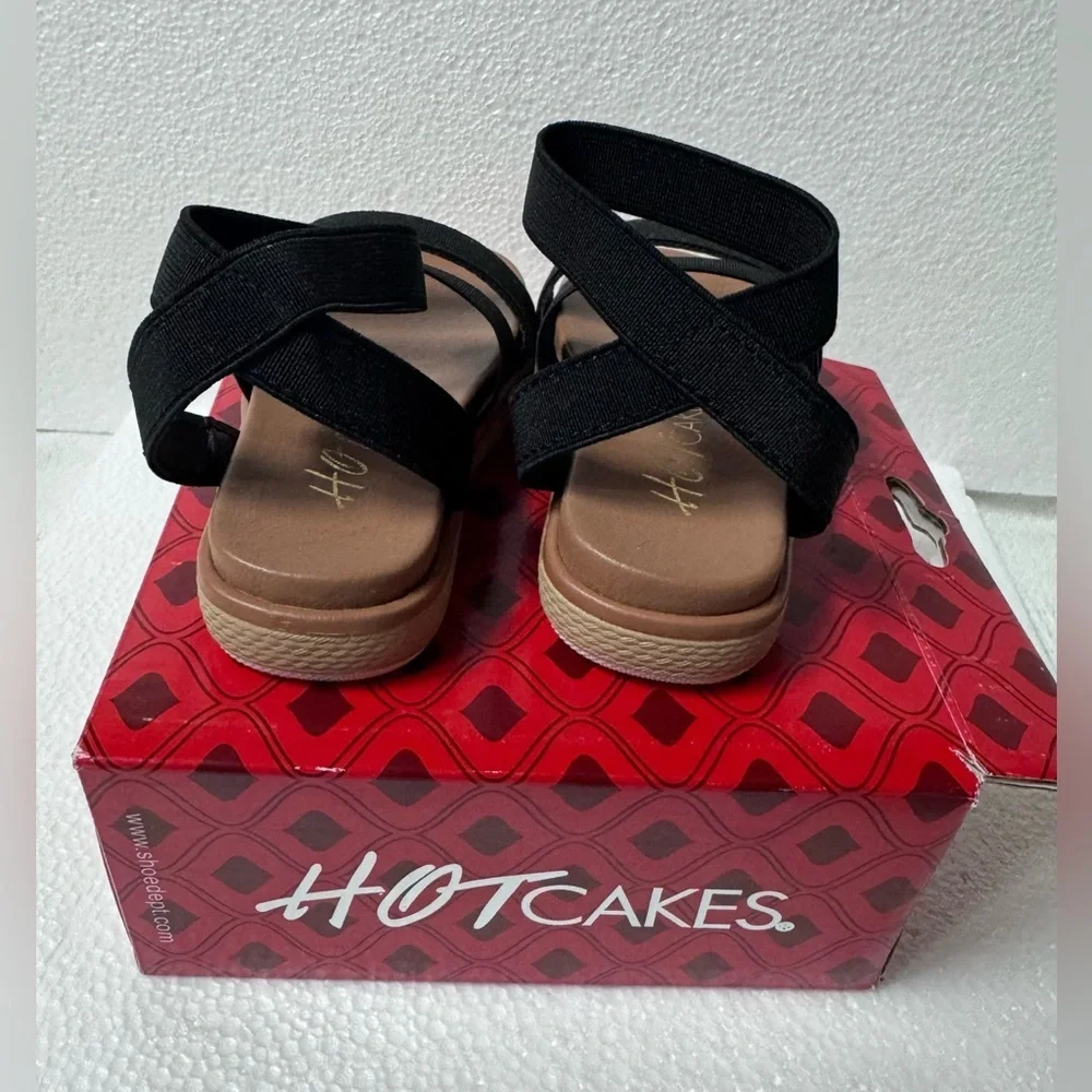 Hot Cakes Black Strappy Elastic Sandals with Brown Footbed Size 4 Toddler Girls